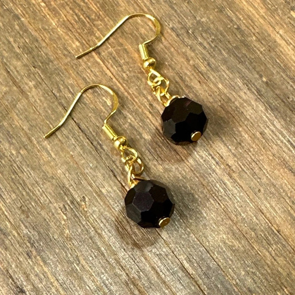 Black Onyx dainty gold dangle earrings/Fall vibes/minimalist - Picture 1 of 6